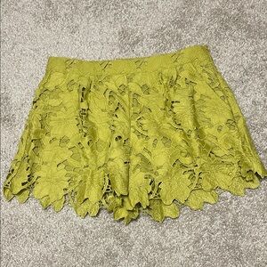 NWT Umgee Lace Overlay Olive Shorts